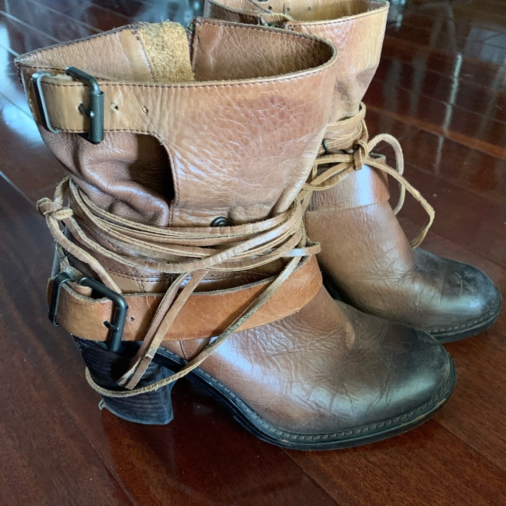 Vince Camuto distressed boots!